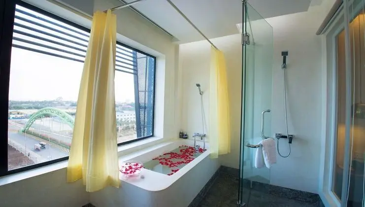 Deluxe Double - River View (Mekong)