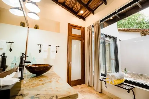 Deluxe Suites