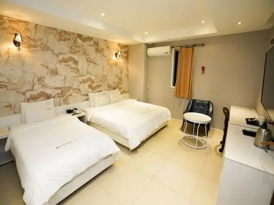 Premium Family Room (Interior Design of a Room is Randomly Assigned Upon Check-in)