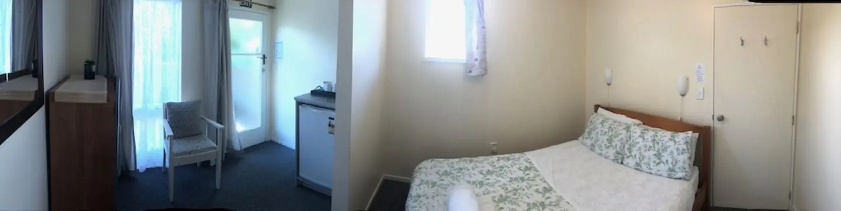 Tek Büyük Yataklı Oda, Ortak Banyo