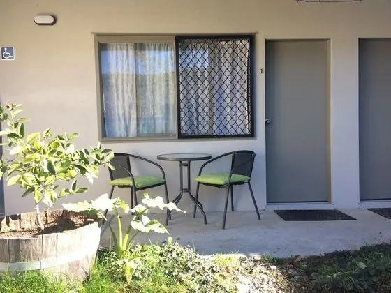 Üç Kişilik Oda, Ortak Banyo