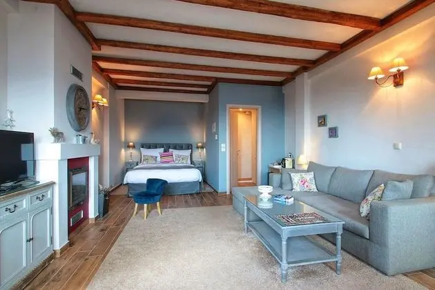 Premium Deluxe Suite with Fireplace