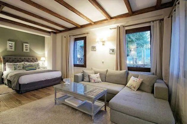 Premium Deluxe Suite with Fireplace