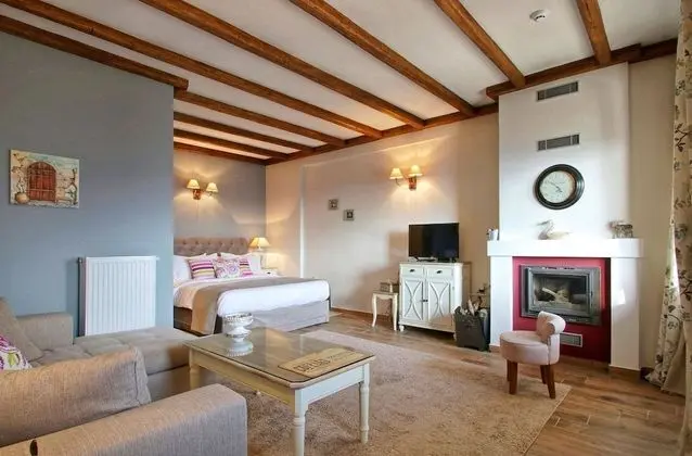 Premium Deluxe Suite with Fireplace