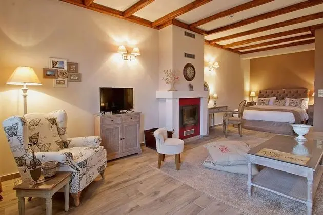 Premium Deluxe Suite with Fireplace