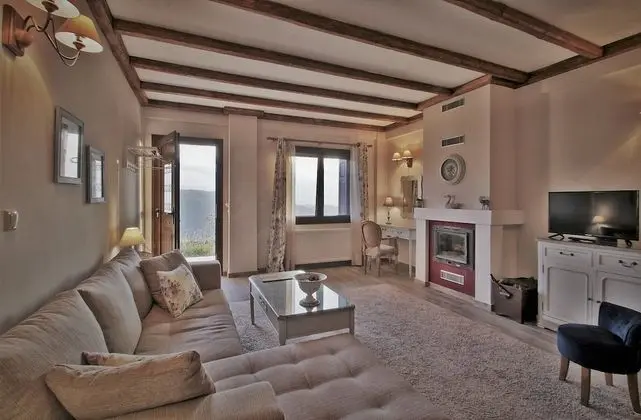 Premium Deluxe Suite with Fireplace