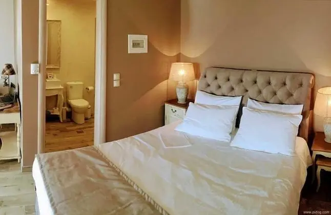Premium Deluxe Suite with Fireplace
