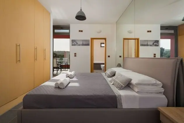 Villa, 4 Yatak Odası, Kişiye Özel Havuzlu