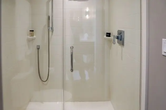 Junior Spa King Suite