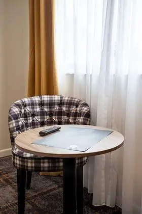 Premium Tek Büyük Yataklı Oda