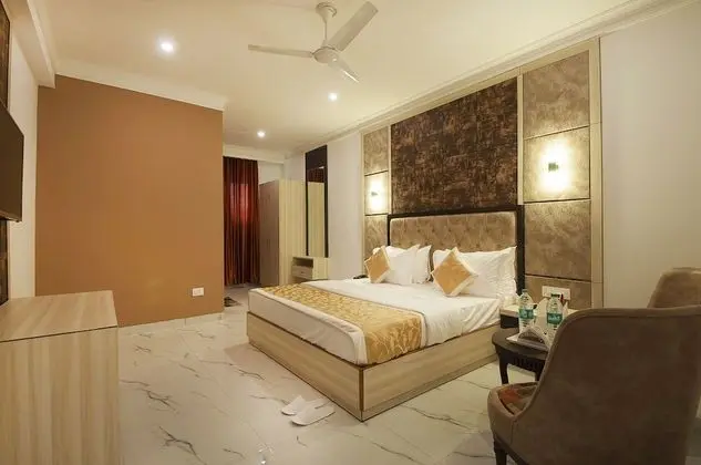 Deluxe Tek Büyük Yataklı Oda