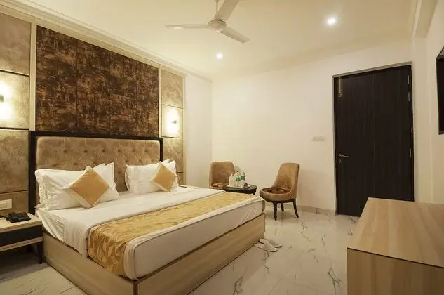 Deluxe Tek Büyük Yataklı Oda