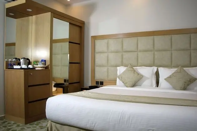 Superior Tek Büyük veya İki Ayrı Yataklı Oda, Sigara İçilebilir