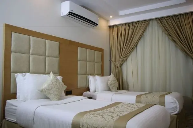 Superior Tek Büyük veya İki Ayrı Yataklı Oda, Sigara İçilebilir