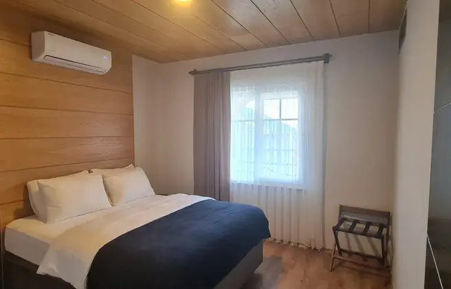 Özel Havuzlu Villa Oda