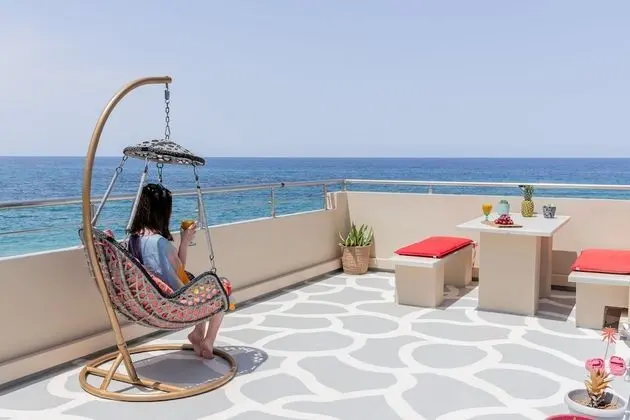 Family Apart Daire, Deniz Manzaralı (Private Roof Terrace)