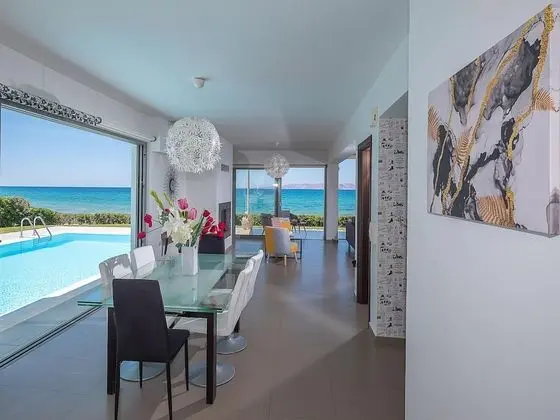 Villa, 3 Yatak Odası, Denize Sıfır
