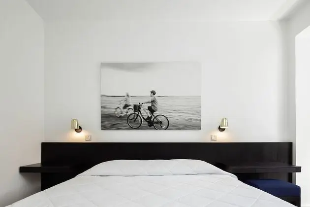 Inland View Room