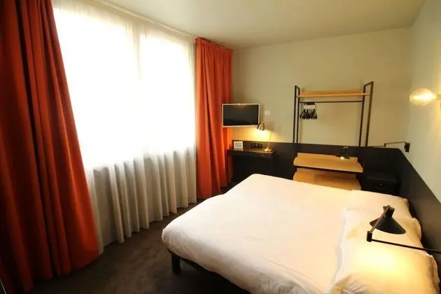 Comfort Tek Büyük veya İki Ayrı Yataklı Oda