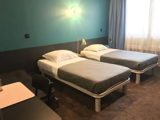 Comfort Tek Büyük veya İki Ayrı Yataklı Oda