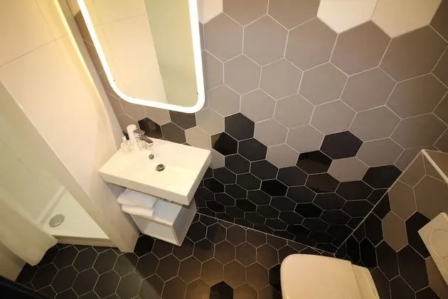 Comfort Tek Büyük veya İki Ayrı Yataklı Oda