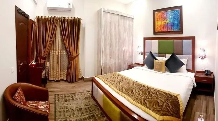 Deluxe Tek Büyük Yataklı Oda