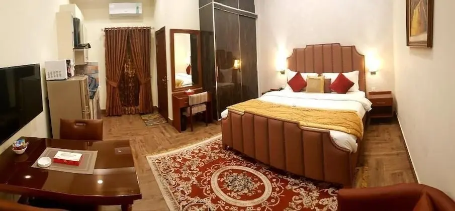 Deluxe Tek Büyük Yataklı Oda