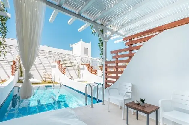 Deluxe Tek Büyük Yataklı Oda, Kişiye Özel Havuzlu