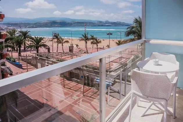 Superior Büyük Yataklı Tek Kişilik Oda, Balkon, Deniz Manzaralı