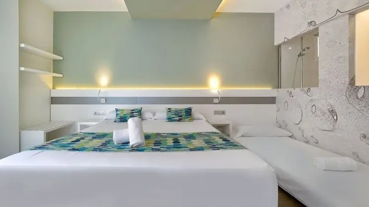 Üç Kişilik Oda (2 pax)