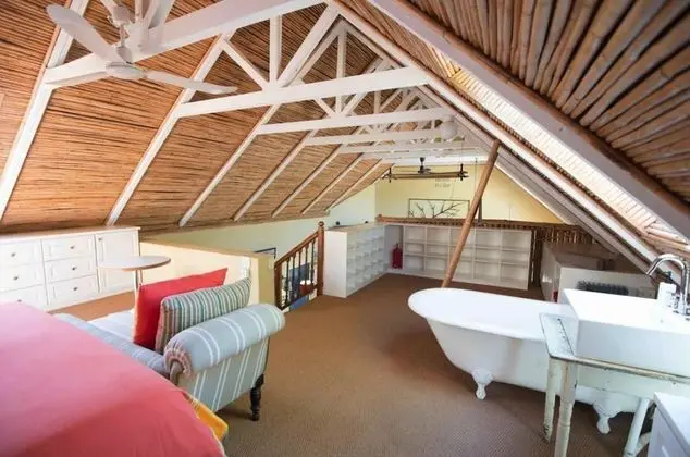 Comfort Ev, Kişiye Özel Havuzlu (The Bolt Hole)