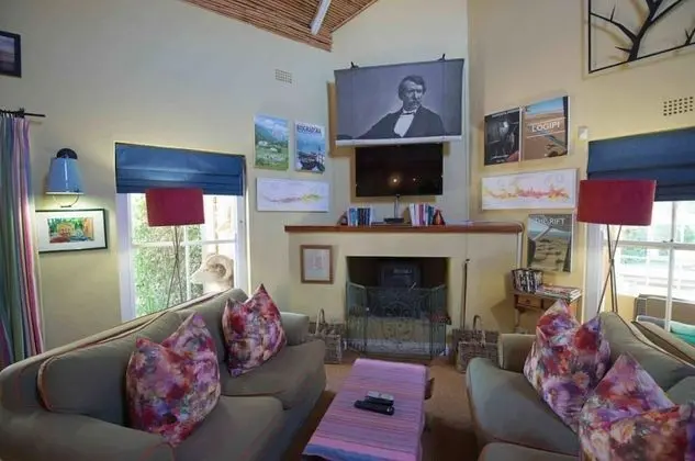 Comfort Ev, Kişiye Özel Havuzlu (The Bolt Hole)