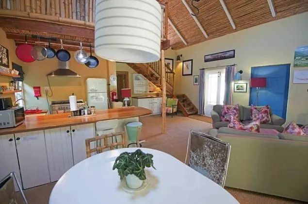 Comfort Ev, Kişiye Özel Havuzlu (The Bolt Hole)