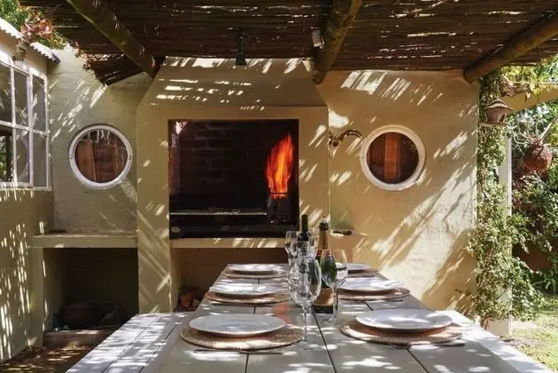 Comfort Ev, Kişiye Özel Havuzlu (The Bolt Hole)