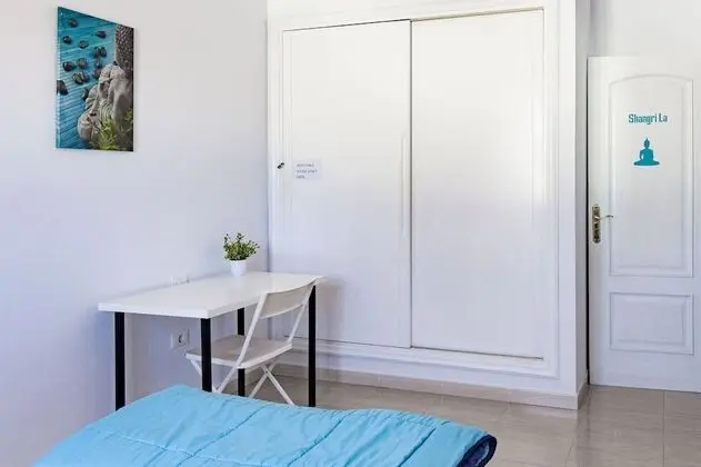Basic Tek Büyük Yataklı Oda, Ortak Banyo