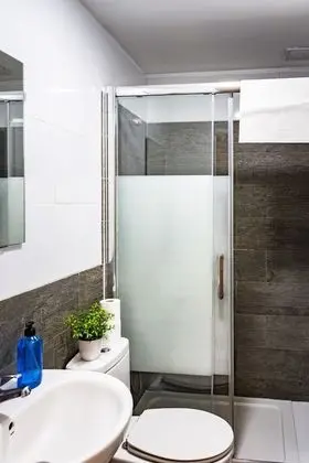Ortak Ranzalı Oda, Karma Ranzalı Oda, Ortak Banyo (1 bed in a 8-Bed Dormitory Room)