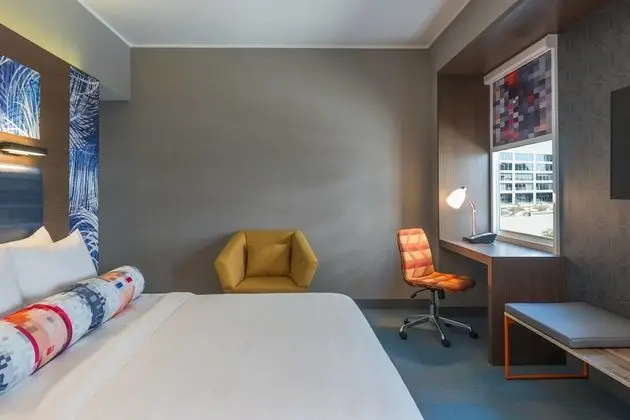 aloft, Junior Süit, 2 Büyük (Queen) Boy Yatak