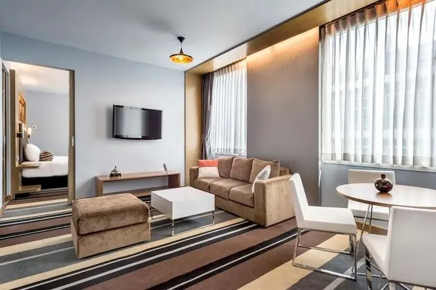 Süit, 2 Yatak Odası, Şehir Manzaralı (Ultra Savvy Suite)