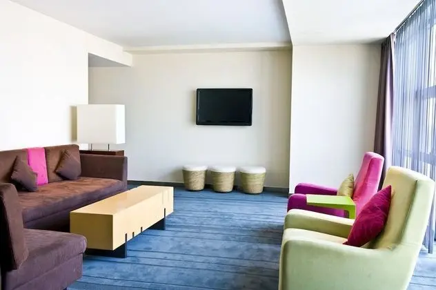 Breezy, Oda, 2 Tek Kişilik Yatak, Şehir Manzaralı