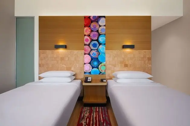 aloft, Oda, 2 Tek Kişilik Yatak, Sigara İçilmez, Şehir Manzaralı