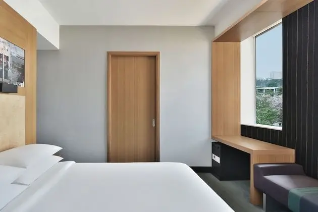 Urban, Club Oda, 1 En Büyük (King) Boy Yatak, Sigara İçilmez, Şehir Manzaralı