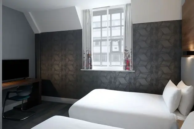 aloft, İki Ayrı Yataklı Oda, 2 Tek Kişilik Yatak