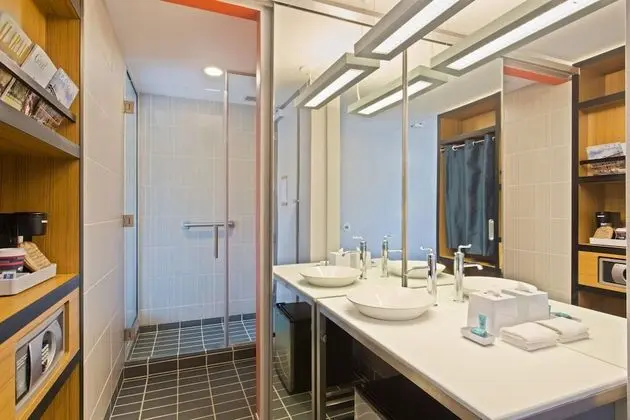 aloft, Oda, 2 Büyük (Queen) Boy Yatak, Balkon, Şehir Manzaralı