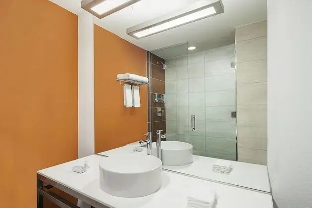 aloft, Oda, 2 Çift Kişilik Yatak, Sigara İçilmez