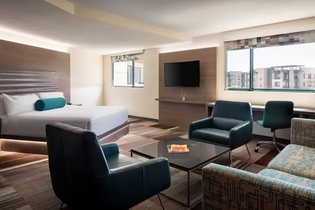 aloft, Süit, 1 En Büyük (King) Boy Yatak, Balkon