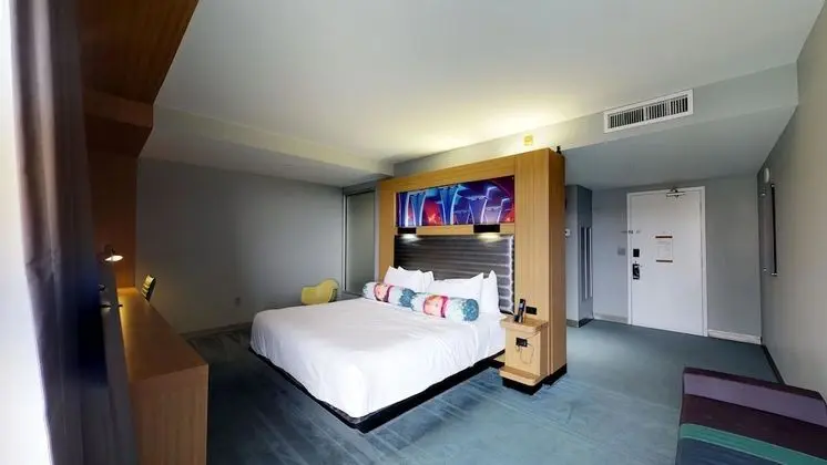 Oda, 1 En Büyük (King) Boy Yatak, Balkon, Şehir Manzaralı