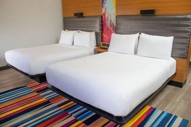 Oda, 2 Büyük (Queen) Boy Yatak, Sigara İçilmez