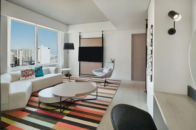 Breezy, Süit, 1 En Büyük (King) Boy Yatak ve Çekyat, Sigara İçilmez, Şehir Manzaralı