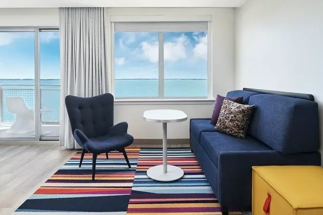 Oda, 2 Büyük (Queen) Boy Yatak, Sigara İçilmez, Balkon (Waterfront)