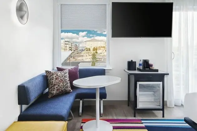 Oda, Birden Çok Yatak, Sigara İçilmez, Balkon